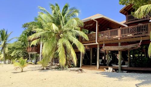 Three-Bedroom Holiday Home 