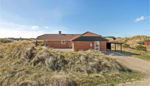 Four-Bedroom Holiday Home