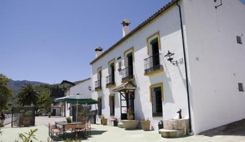 Six-Bedroom Villa 