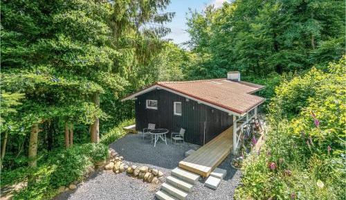 One-Bedroom Holiday Home