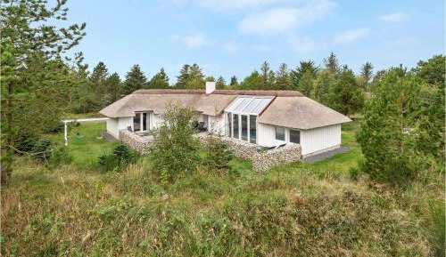 Four-Bedroom Holiday Home