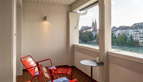 Junior Suite with Balcony