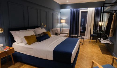 Blue One-Bedroom Suite