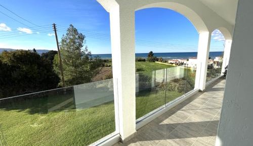 Studio Apartment with Sea View