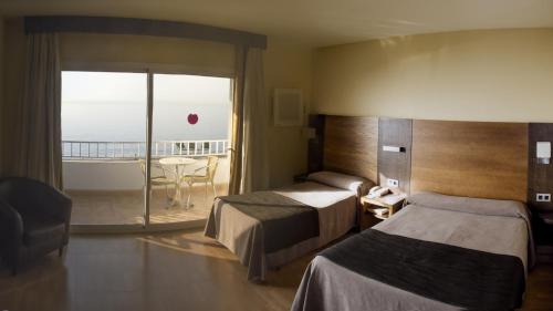 Triple Room with City View