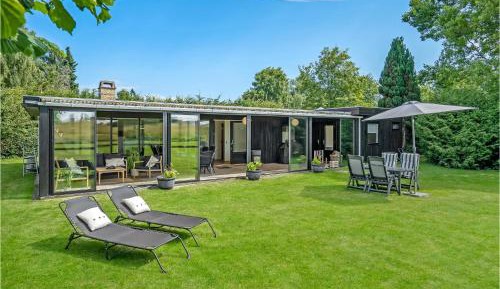 Three-Bedroom Holiday Home 
