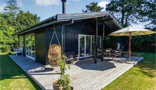 Three-Bedroom Holiday Home 