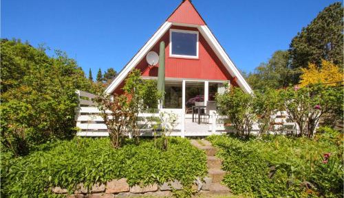 Three-Bedroom Holiday Home 