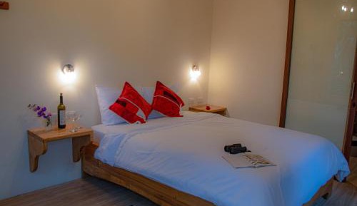 Deluxe Suite with Spa Bath