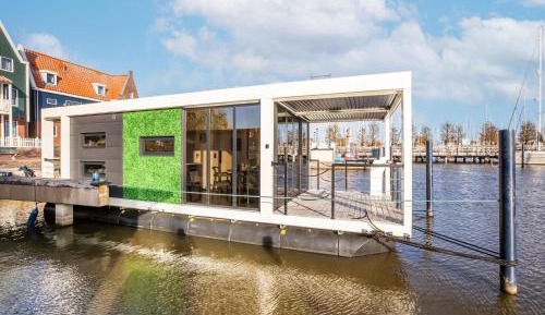 Two-Bedroom House Boat
