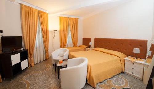 Comfort Triple Room