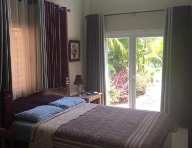 Queen Room with Garden View
