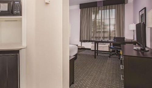 Executive King Room - Non-Smoking