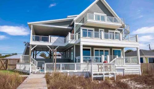 Seven-Bedroom House