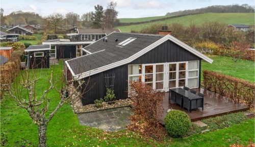Three-Bedroom Holiday Home 