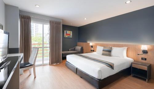 One-Bedroom Studio