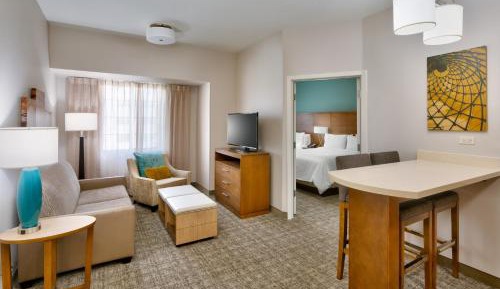 One-Bedroom Suite with Two Queen Beds