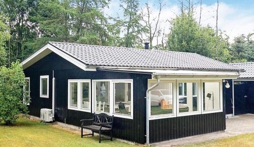 Three-Bedroom Vacation Home 