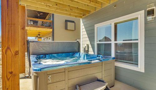 Seven-Bedroom Holiday Home
