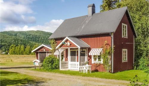 One-Bedroom Holiday Home