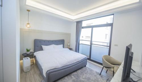 Queen Room with Balcony