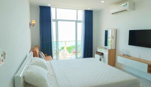 Studio with Sea View