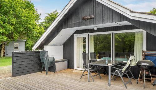 Three-Bedroom Holiday Home 