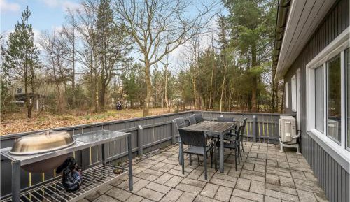 Three-Bedroom Holiday Home 