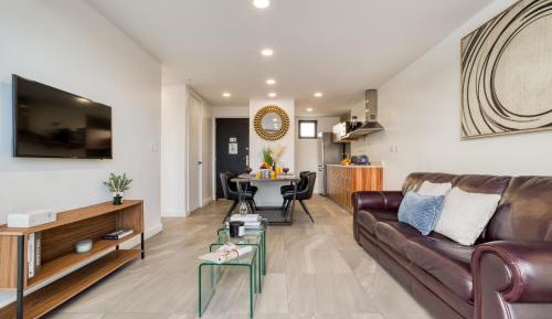 Exclusive Apartment with Balcony