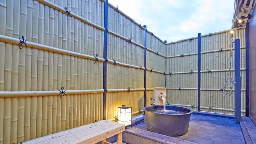 Queen Suite with Spa Bath