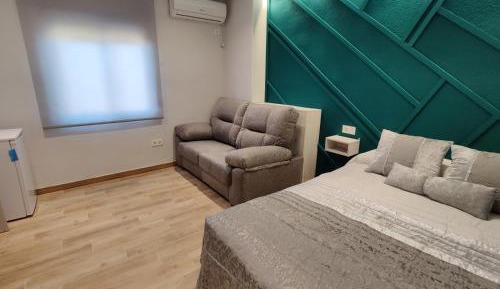 Queen Room with Shared Bathroom