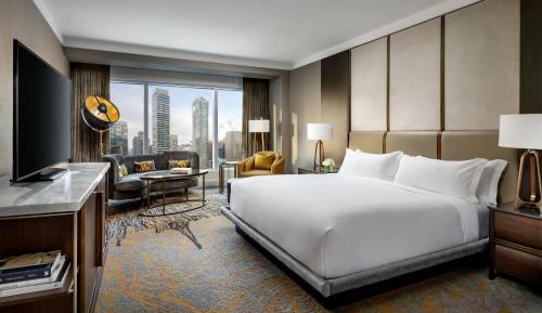 Club Lounge Access City View Room - 1 King bed