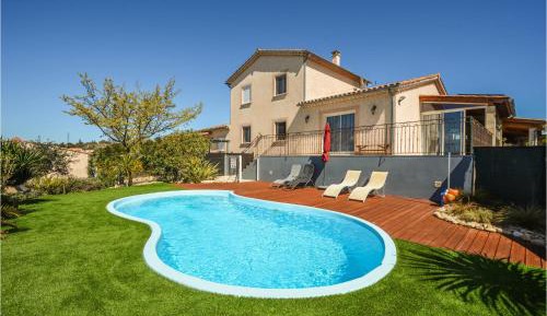One-Bedroom Holiday Home