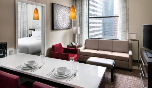 One-Bedroom King Suite