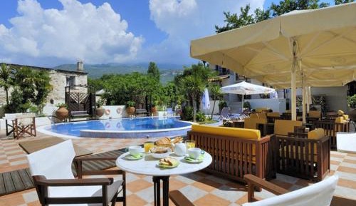 Triple Room with Pool View