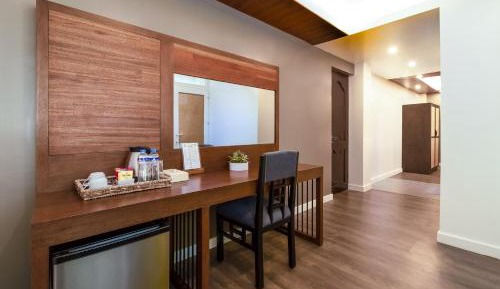 Suite with Garden View