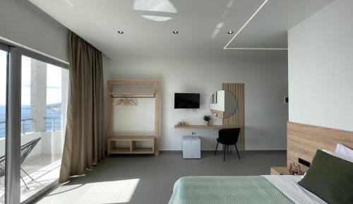 Deluxe Double Room with Balcony and Sea View