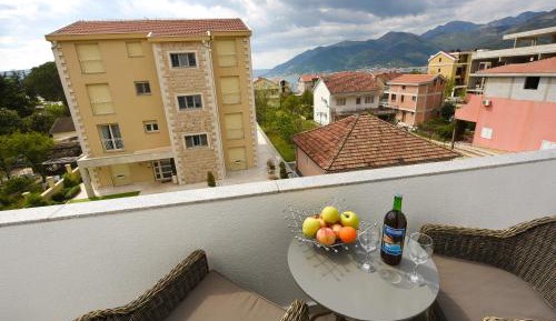 Apartment with Balcony