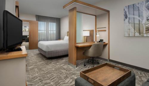 King Studio with Trundle Bed