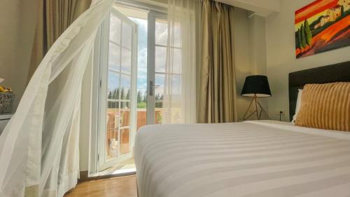 Twin Room with Balcony