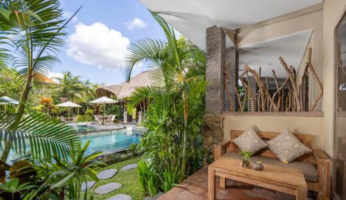 Suite with Pool Access
