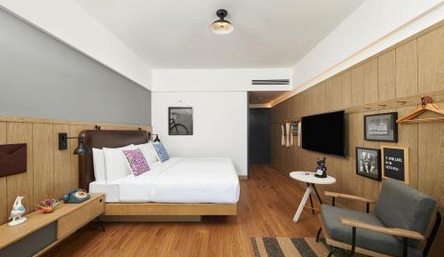 Standard King Room