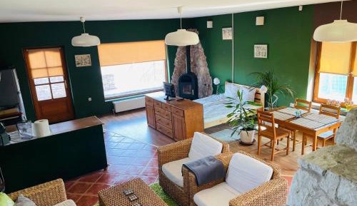 Apartment with Garden View