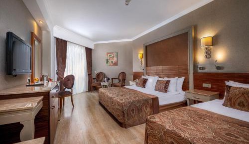 Triple Room with Pool View