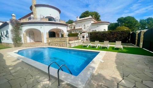 Four-Bedroom Villa with Private Pool