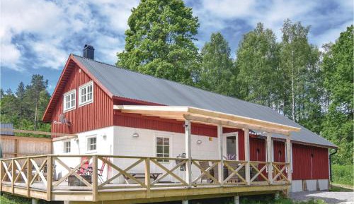 Three-Bedroom Holiday Home 