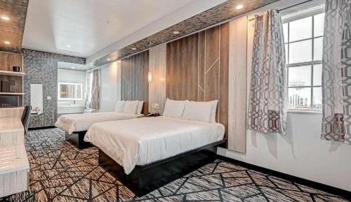 Queen Rooms with Two Queen Beds - Non-Smoking