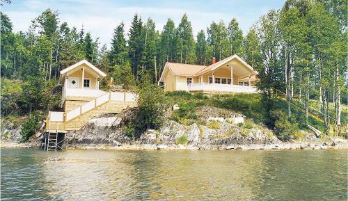 Four-Bedroom Holiday Home