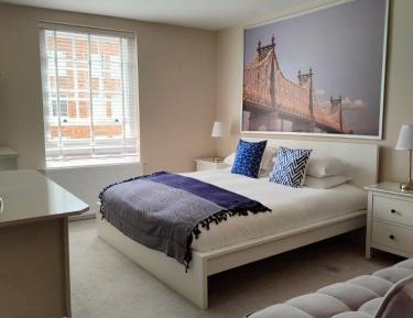 Deluxe King Suite