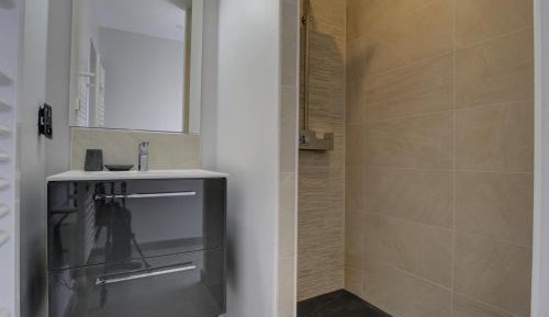 Holiday Home (10 Adults)